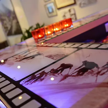 Quality Hosts Arlberg Garni Mössmer Hotel 4*