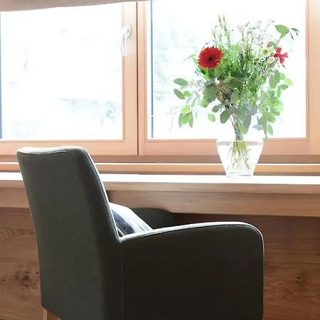 Quality Hosts Arlberg Garni Mössmer Hotel 4*