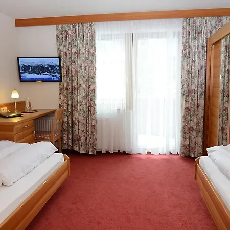 Quality Hosts Arlberg Garni Mössmer Hotel