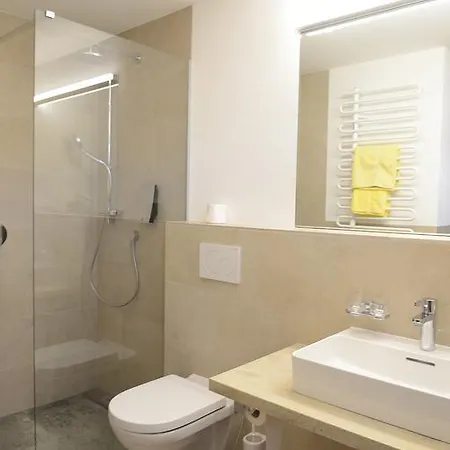 Quality Hosts Arlberg Garni Mössmer 4*