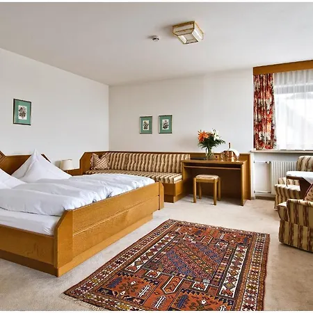 Quality Hosts Arlberg Garni Mössmer 4* St. Anton am Arlberg