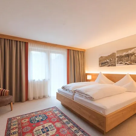 Quality Hosts Arlberg Garni Mössmer Hotel